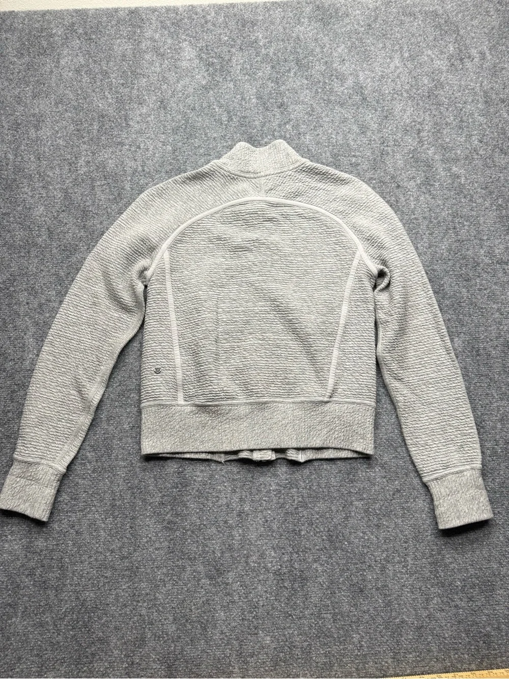 Lululemon Women Size 2 On Repeat Bomber textured full zip jacket